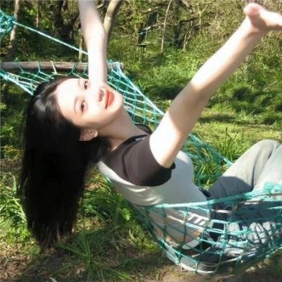 孔雀的羽毛海报