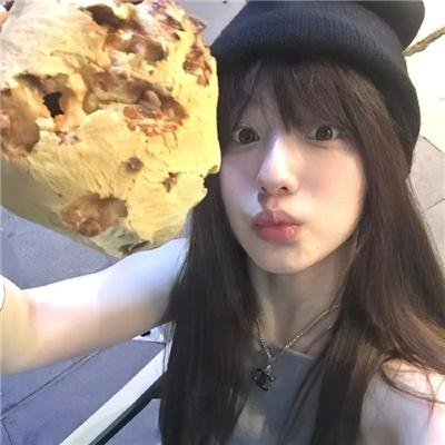 25号盒子海报
